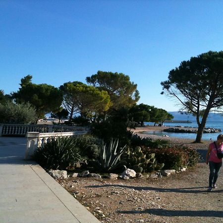 Family Apartments Vesna- 100 M Beach -Center Crikvenica Esterno foto