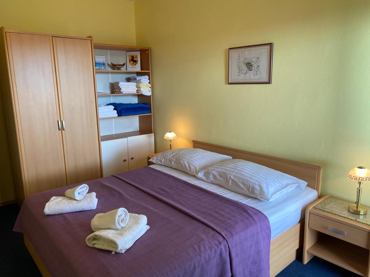 Family Apartments Vesna- 100 M Beach -Center Crikvenica Esterno foto
