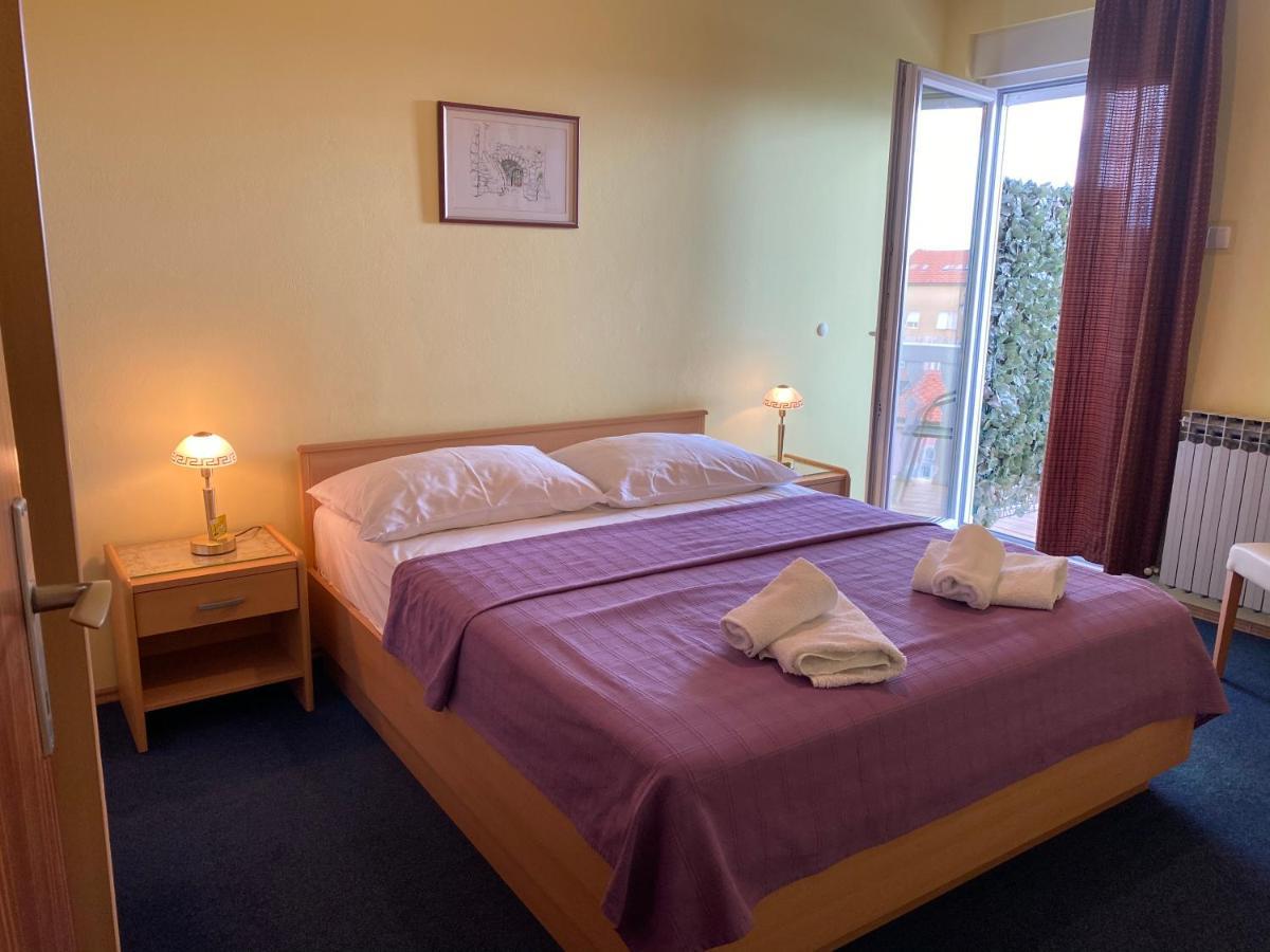 Family Apartments Vesna- 100 M Beach -Center Crikvenica Esterno foto