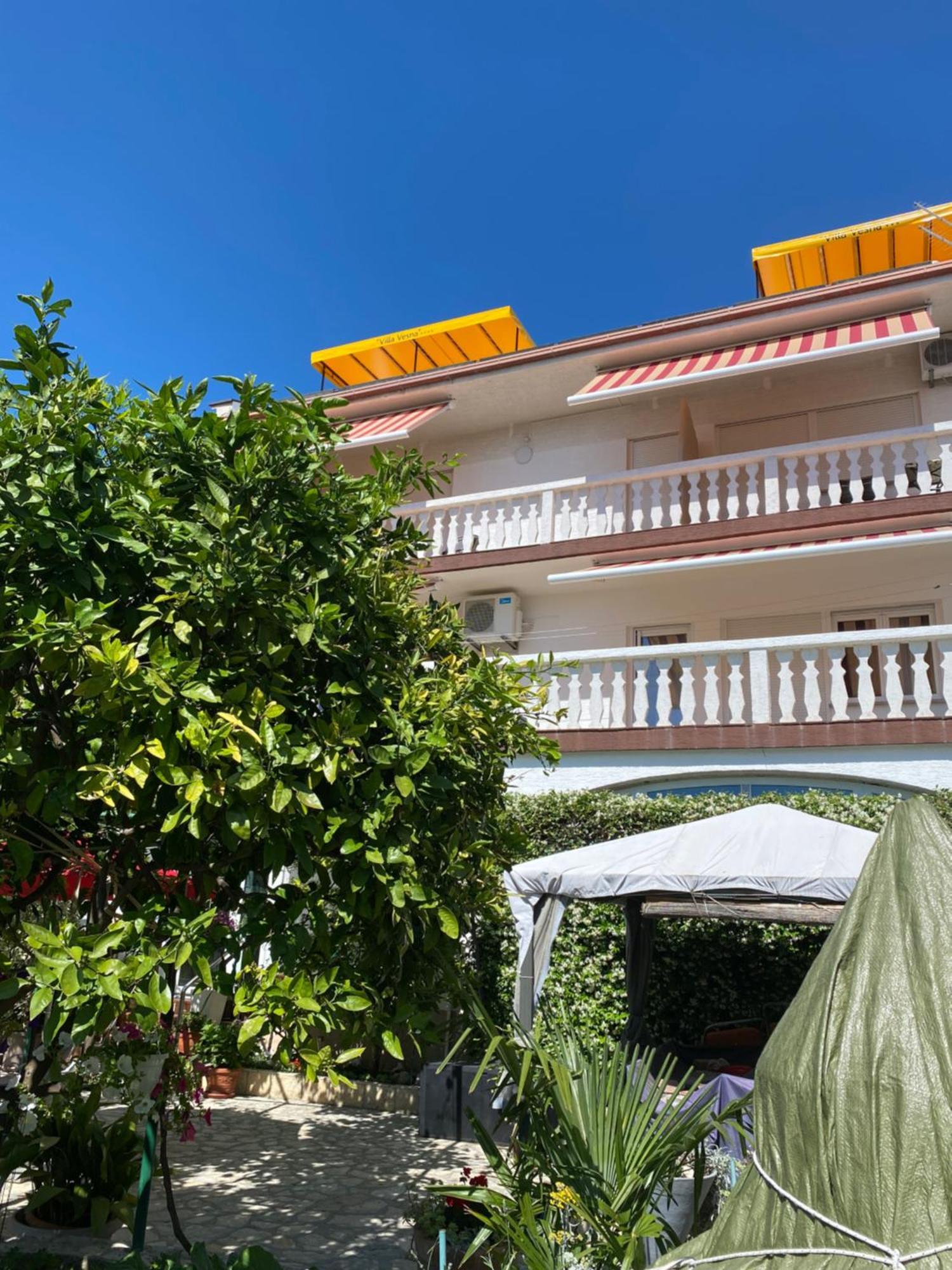 Family Apartments Vesna- 100 M Beach -Center Crikvenica Esterno foto