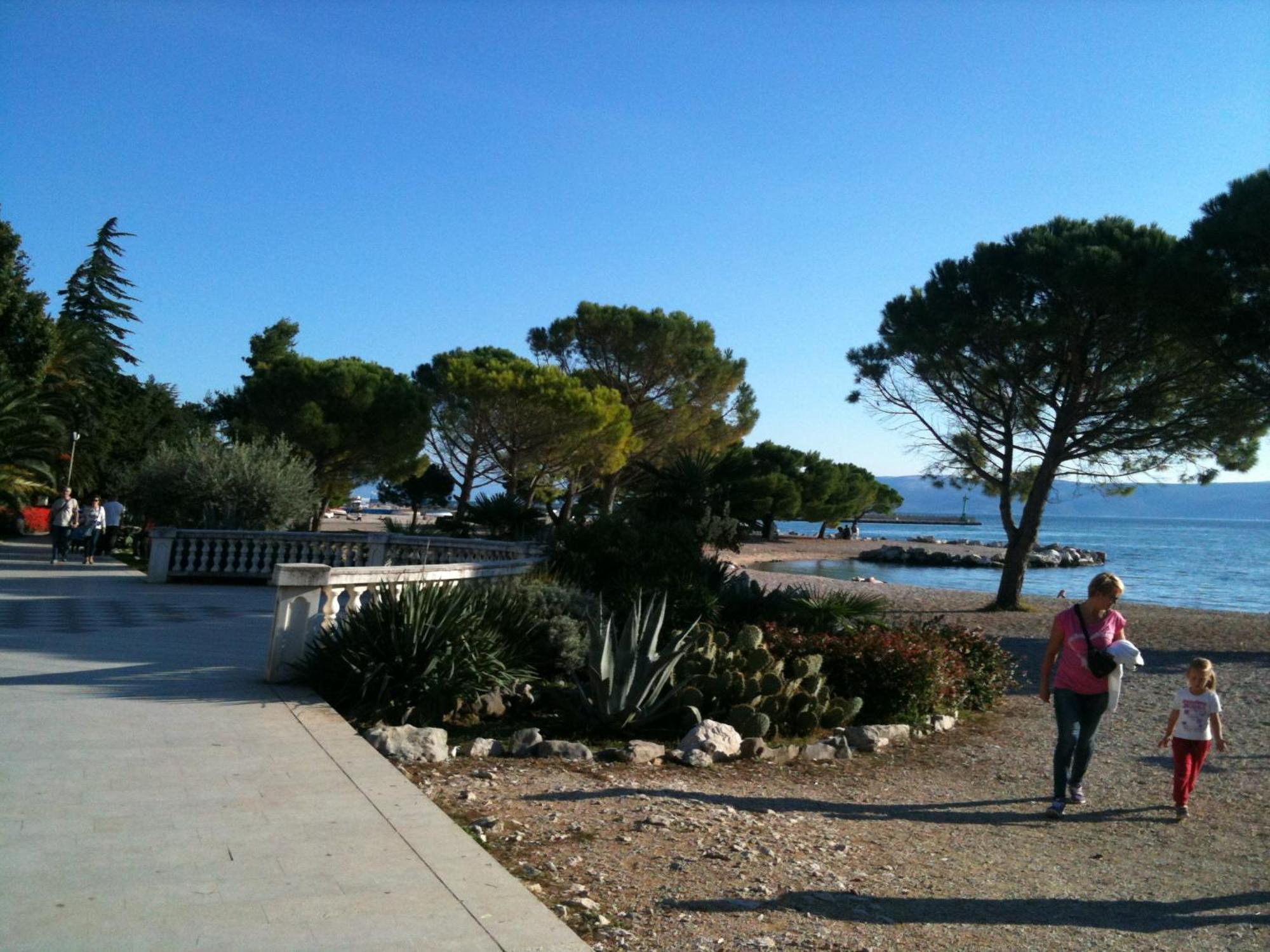 Family Apartments Vesna- 100 M Beach -Center Crikvenica Esterno foto