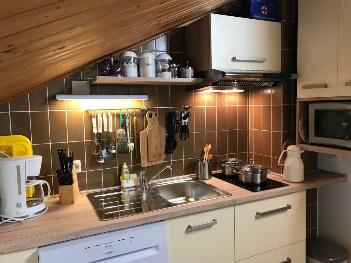 Family Apartments Vesna- 100 M Beach -Center Crikvenica Esterno foto